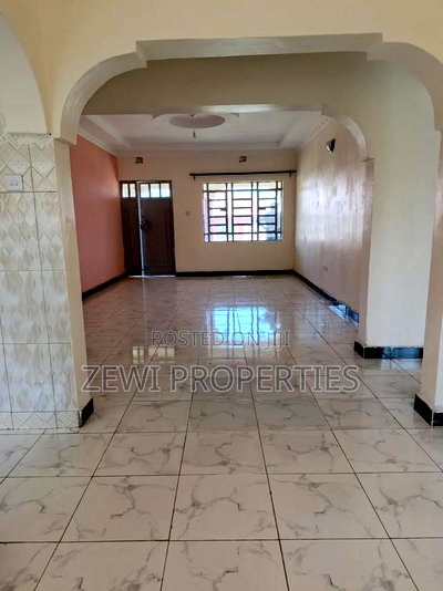 3bdrm Bungalow in Kiserian for sale - Image 8