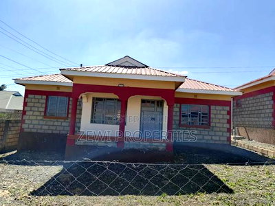 3bdrm Bungalow in Kiserian for sale - Image 1