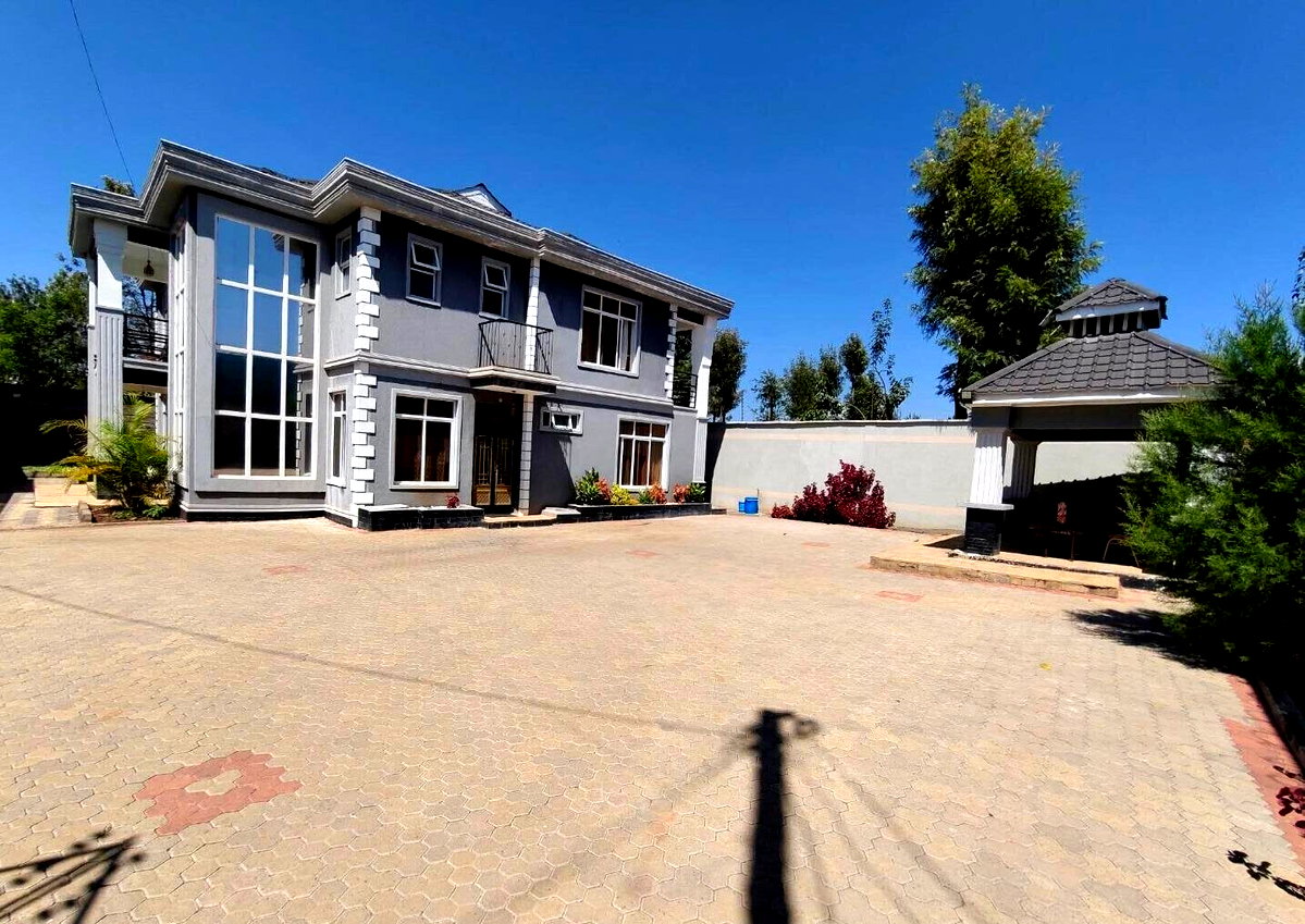 4BR Ambassadorial Villa on Over an Acre - Olkeri, Ngong