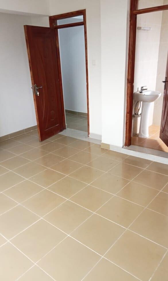 3BR Townhouse with Ready Title Deed - 40x80 Plot, Juja