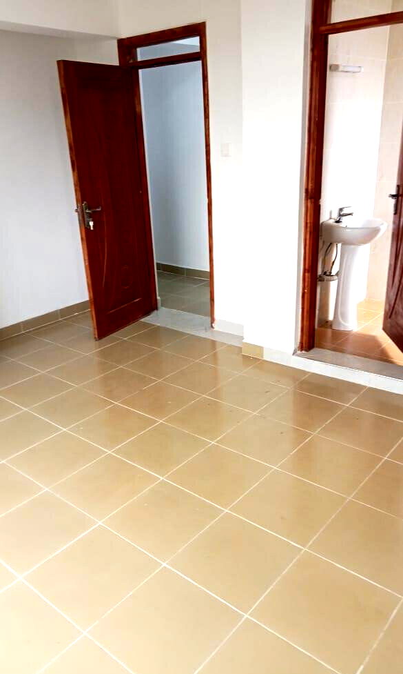 3BR Townhouse with Ready Title Deed - 40x80 Plot, Juja