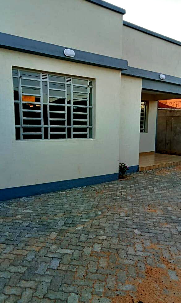 3BR Townhouse with Ready Title Deed - 40x80 Plot, Juja