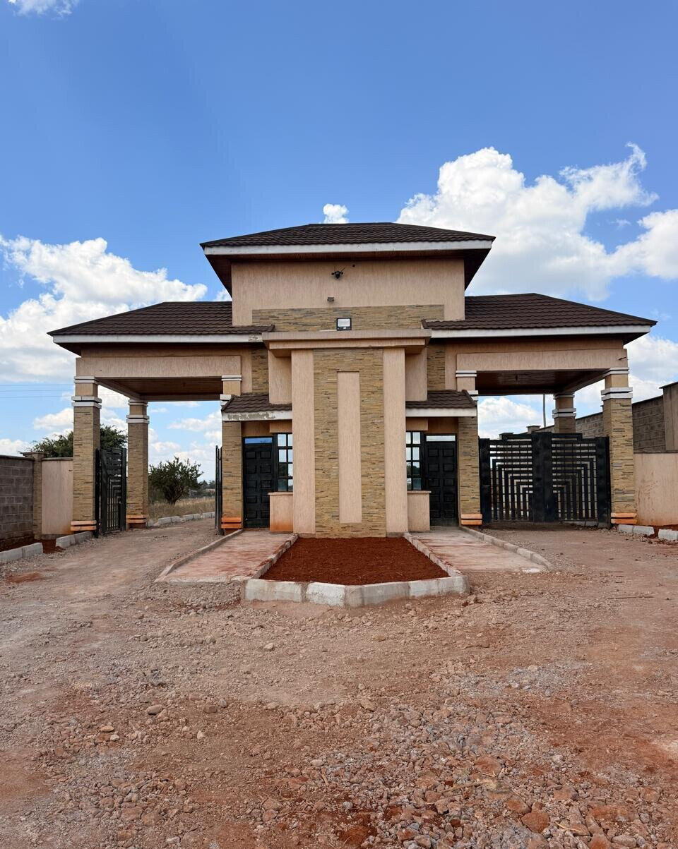 50x100 Plot for KSh 8M
