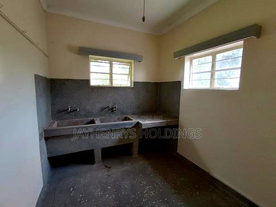 4bdrm Bungalow in Ridgeways for rent - Image 15