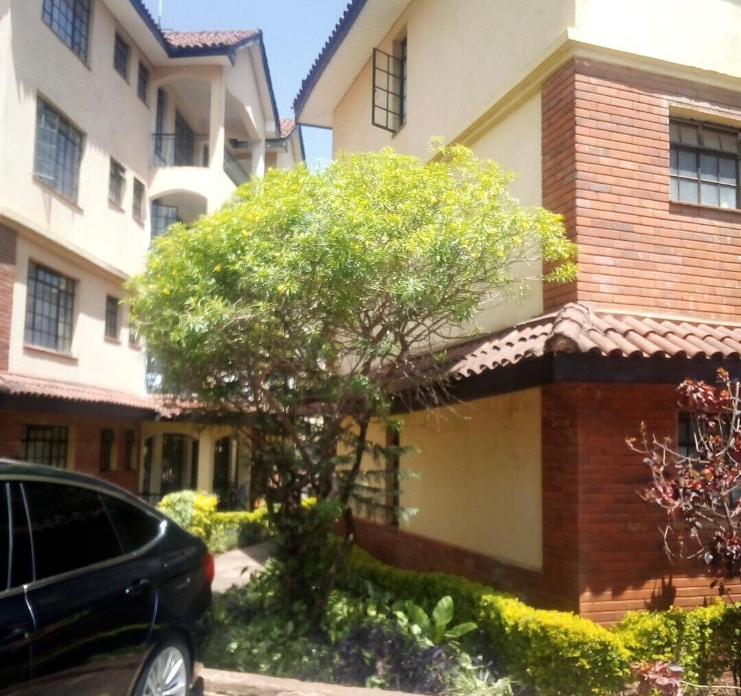 Spacious 4BR Townhouse Near Riara Road - Kilimani
