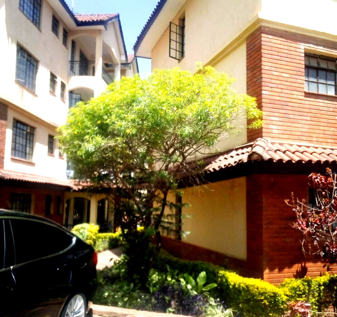 Spacious 4BR Townhouse Near Riara Road - Kilimani