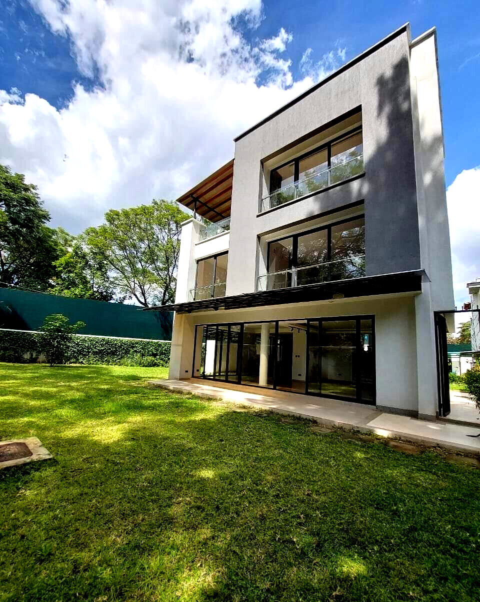 Corner Townhouse with Biggest Garden & 3 Parking - Lavington