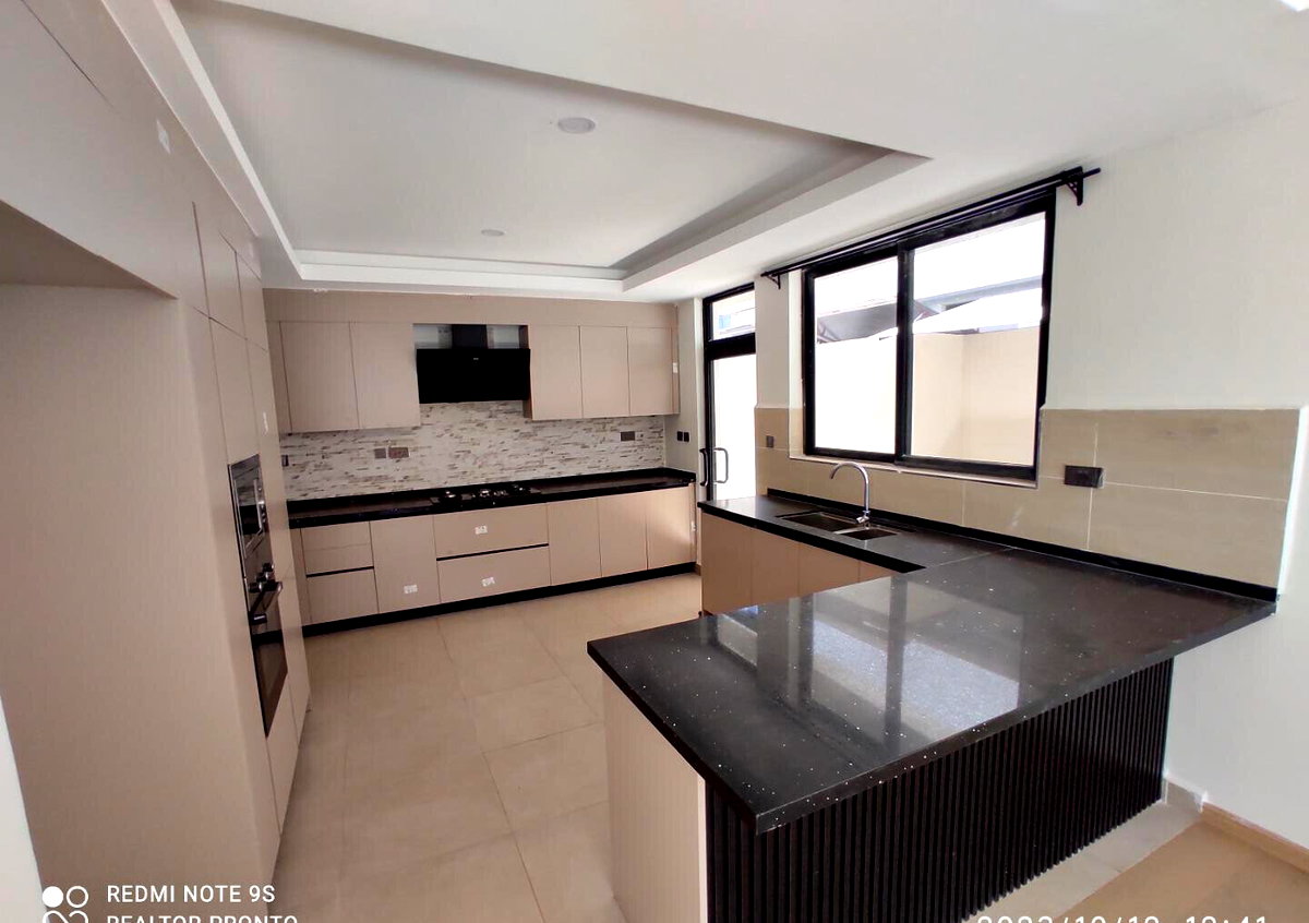 Corner Townhouse with Biggest Garden & 3 Parking - Lavington