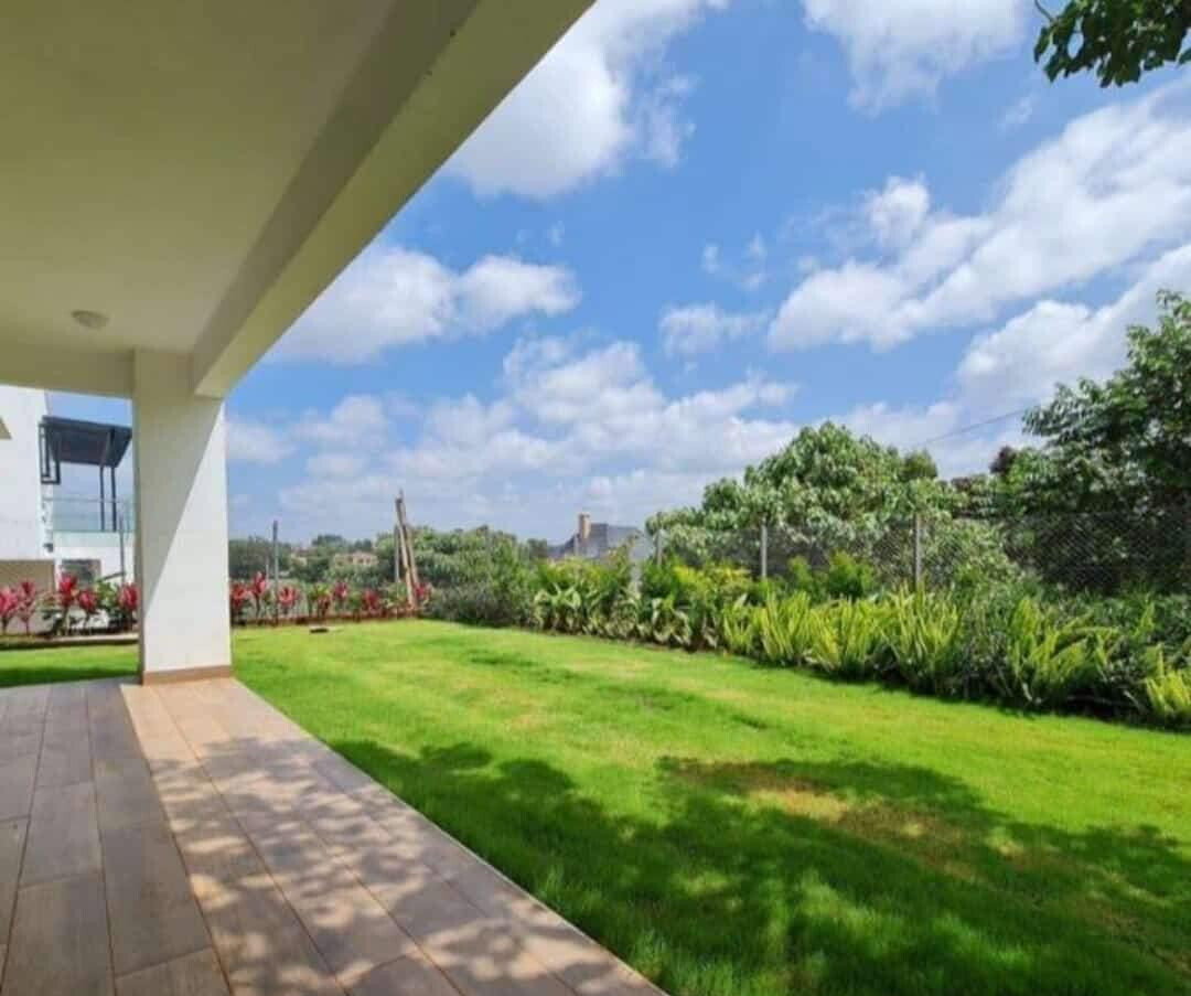 5 En-Suite Townhouse with Solar & Lift - Kitisuru