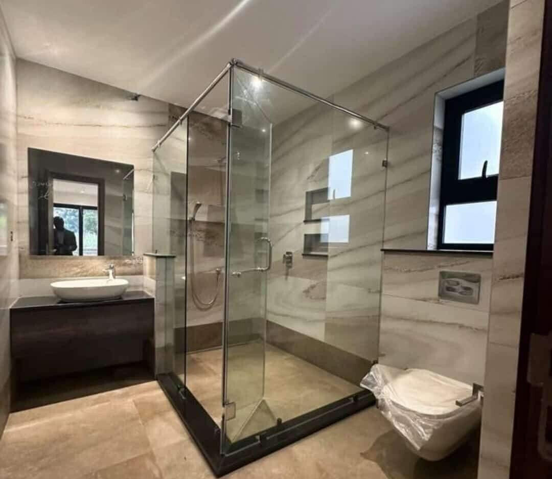 5 En-Suite Townhouse with Solar & Lift - Kitisuru