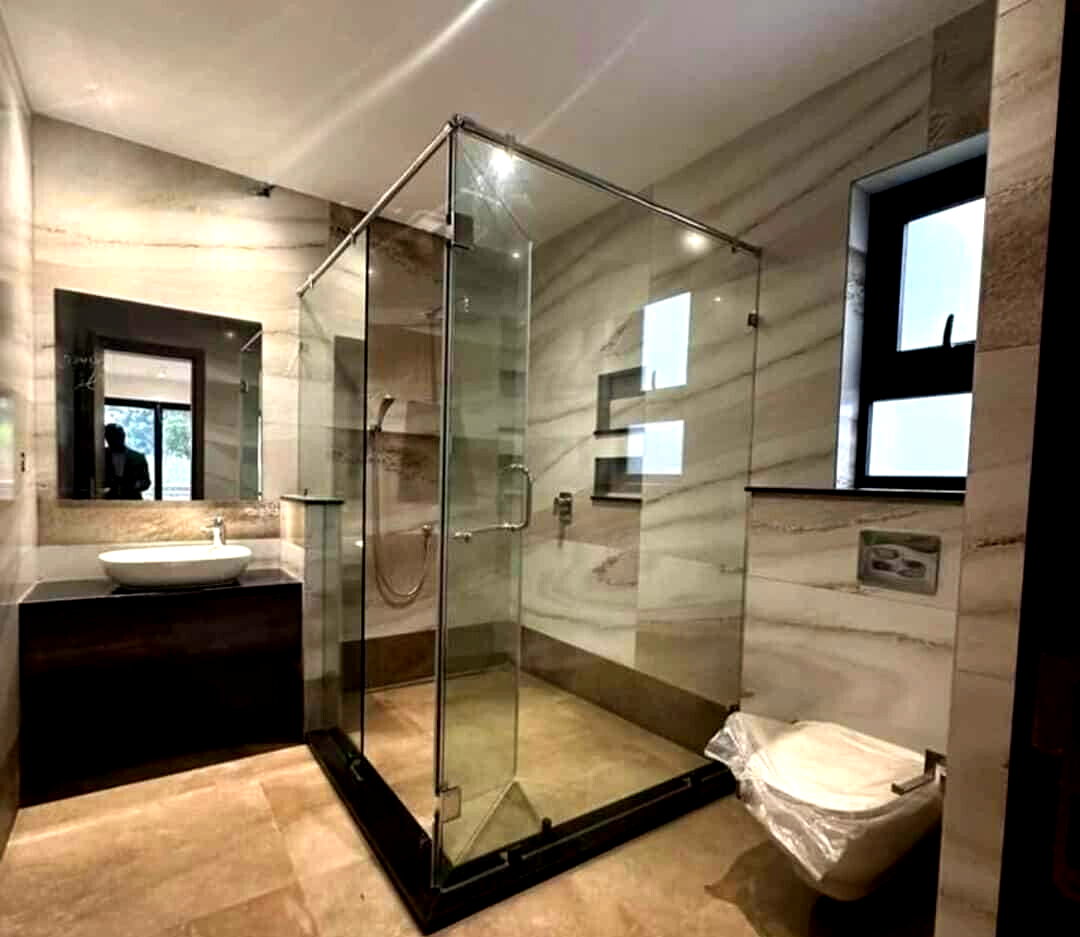 5 En-Suite Townhouse with Solar & Lift - Kitisuru