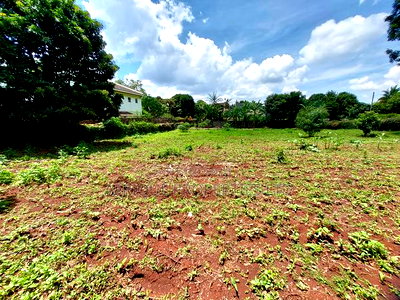 Runda 1/2 Residential Plot for Sale - Image 2