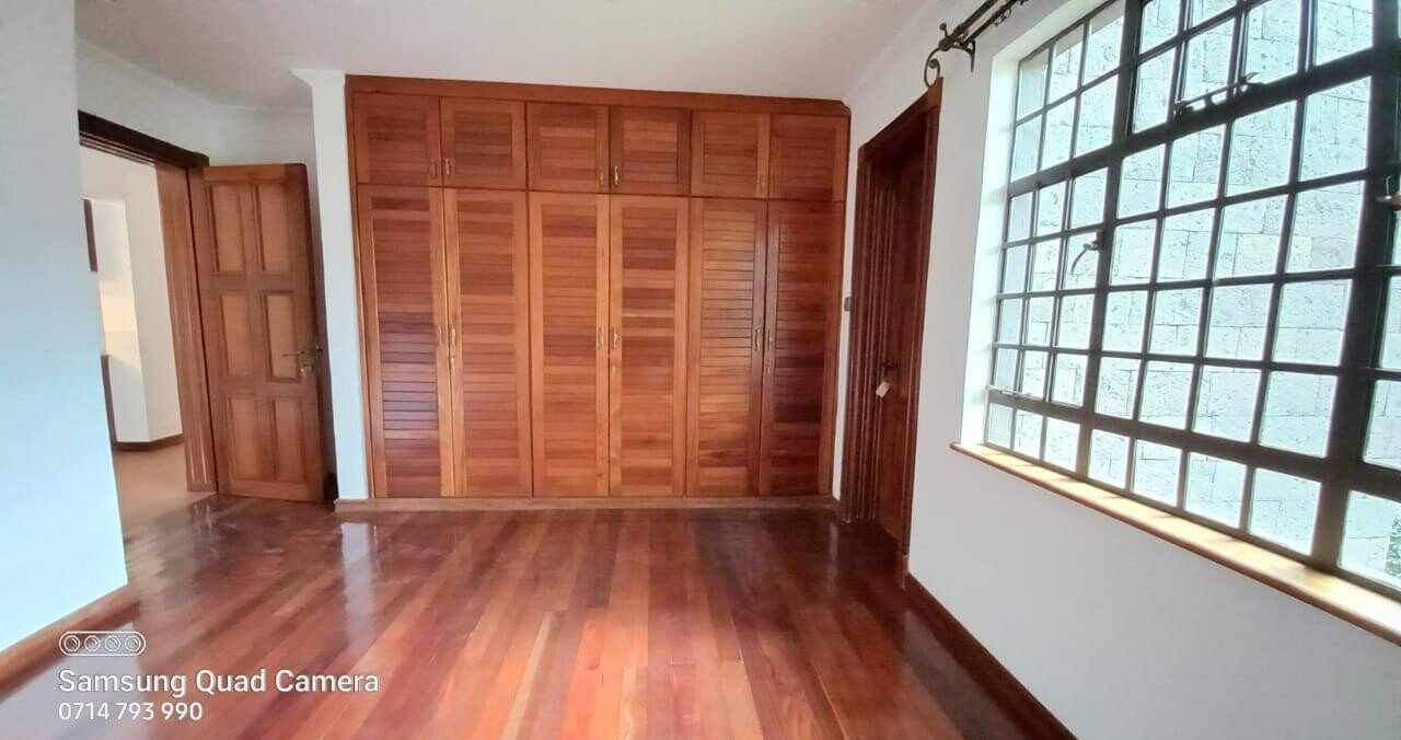Super-Premium 4BR Villa in 3-Village Cluster - Spring Valley