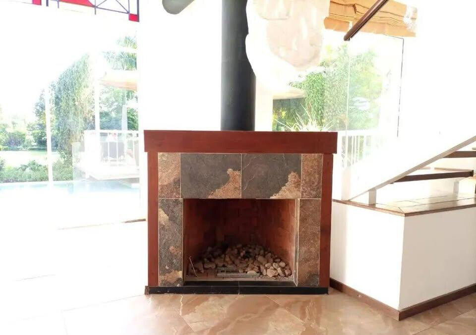 UN-Approved 4BR Townhouse on Half-Acre with Pool & Gym - Kitisuru