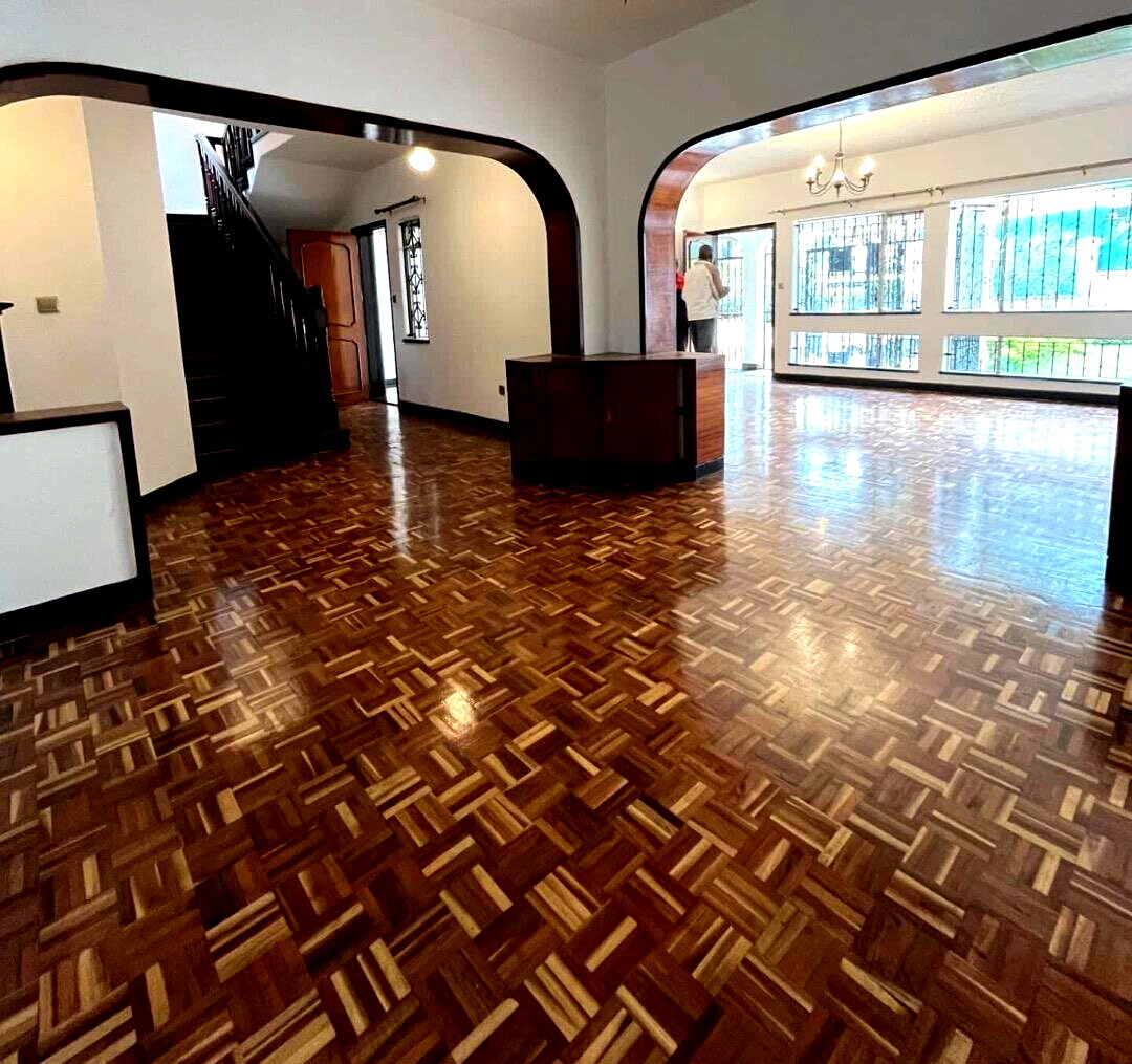 4-Ensuite Townhouse with DSQ & Solar Backup - Westlands