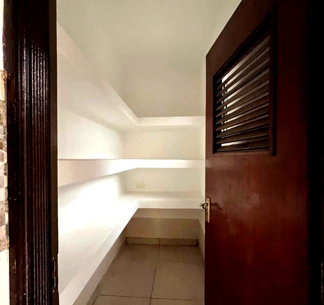 4-Ensuite Townhouse with DSQ & Solar Backup - Westlands