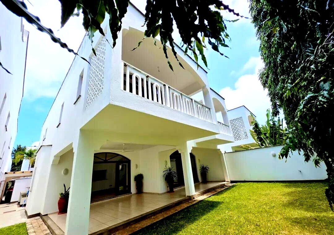 4BR Townhouse with Private Pool in Gated Nyali Estate - Mombasa