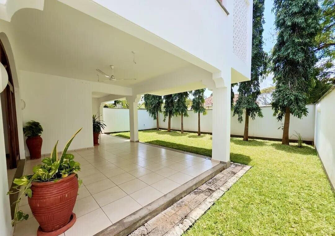 4BR Townhouse with Private Pool in Gated Nyali Estate - Mombasa