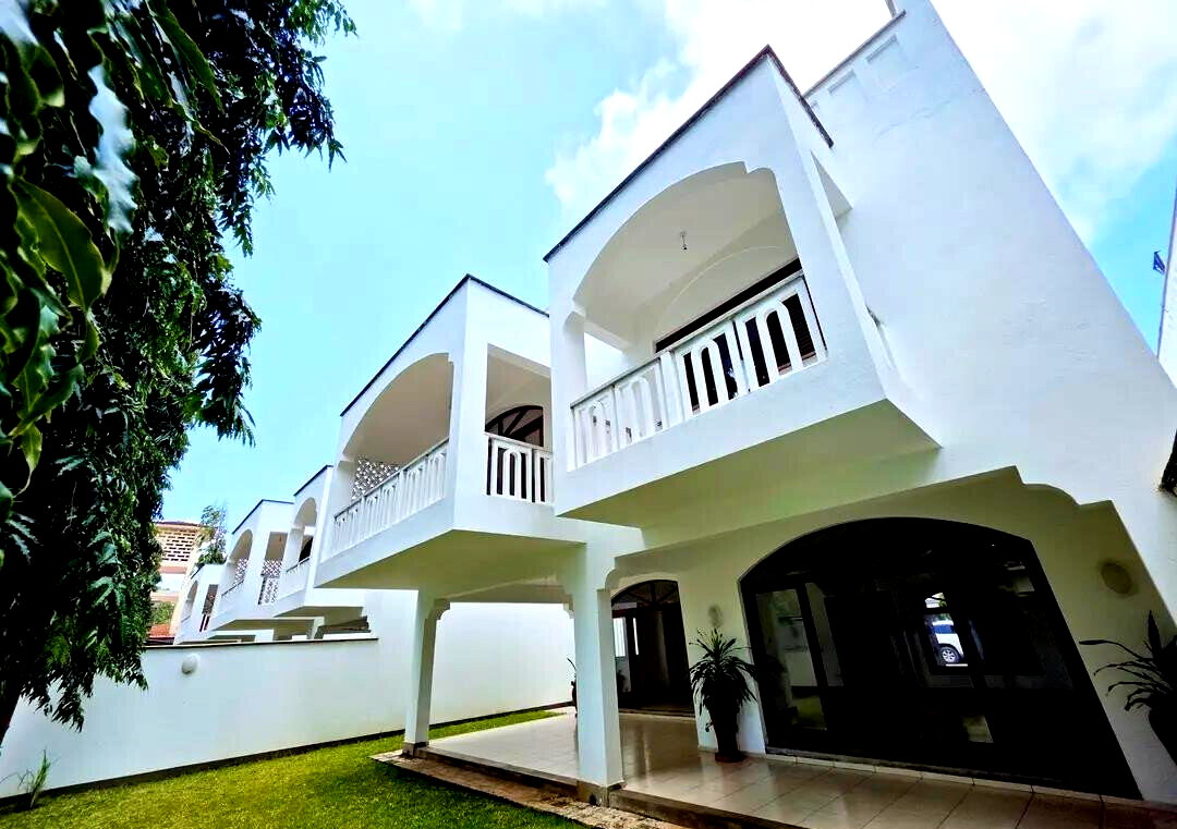 4BR Townhouse with Private Pool in Gated Nyali Estate - Mombasa