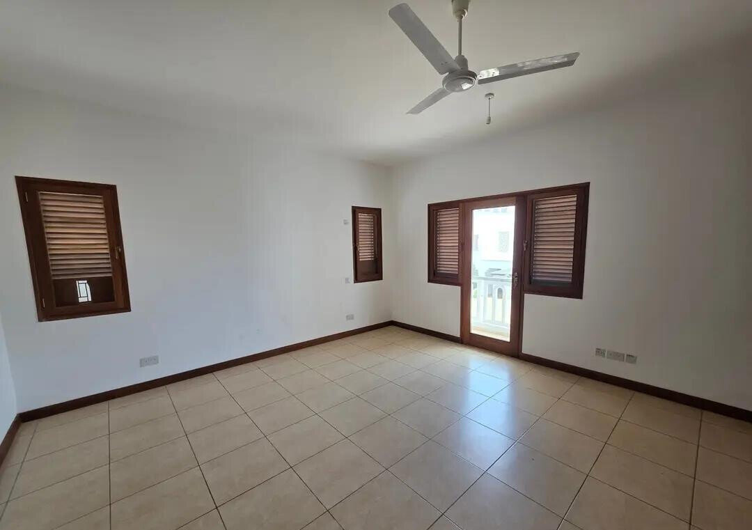 4BR Townhouse with Private Pool in Gated Nyali Estate - Mombasa