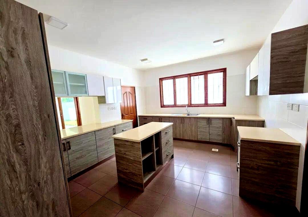 4BR Townhouse with Private Pool in Gated Nyali Estate - Mombasa