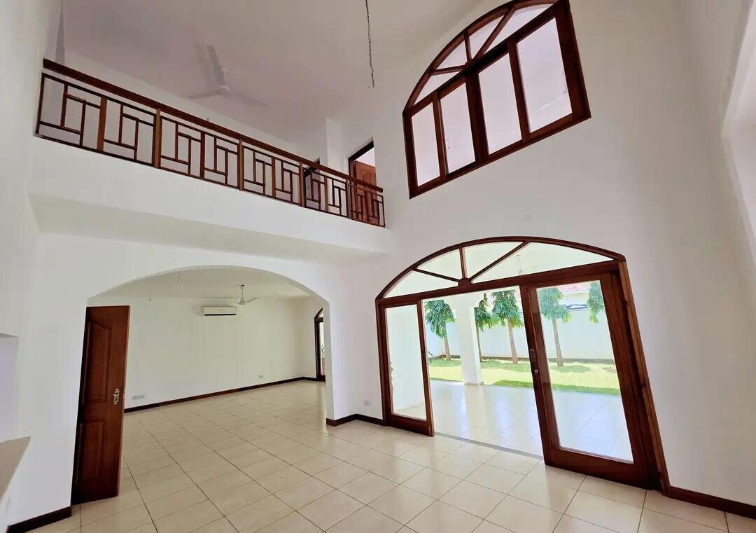 4BR Townhouse with Private Pool in Gated Nyali Estate - Mombasa