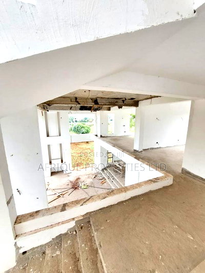 6bdrm Mansion in Thika Green for sale - Image 11