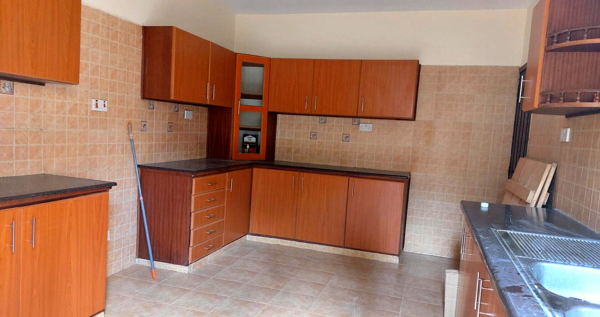 5-Ensuite Villa with DSQ & Pool in Lavington Gated Community