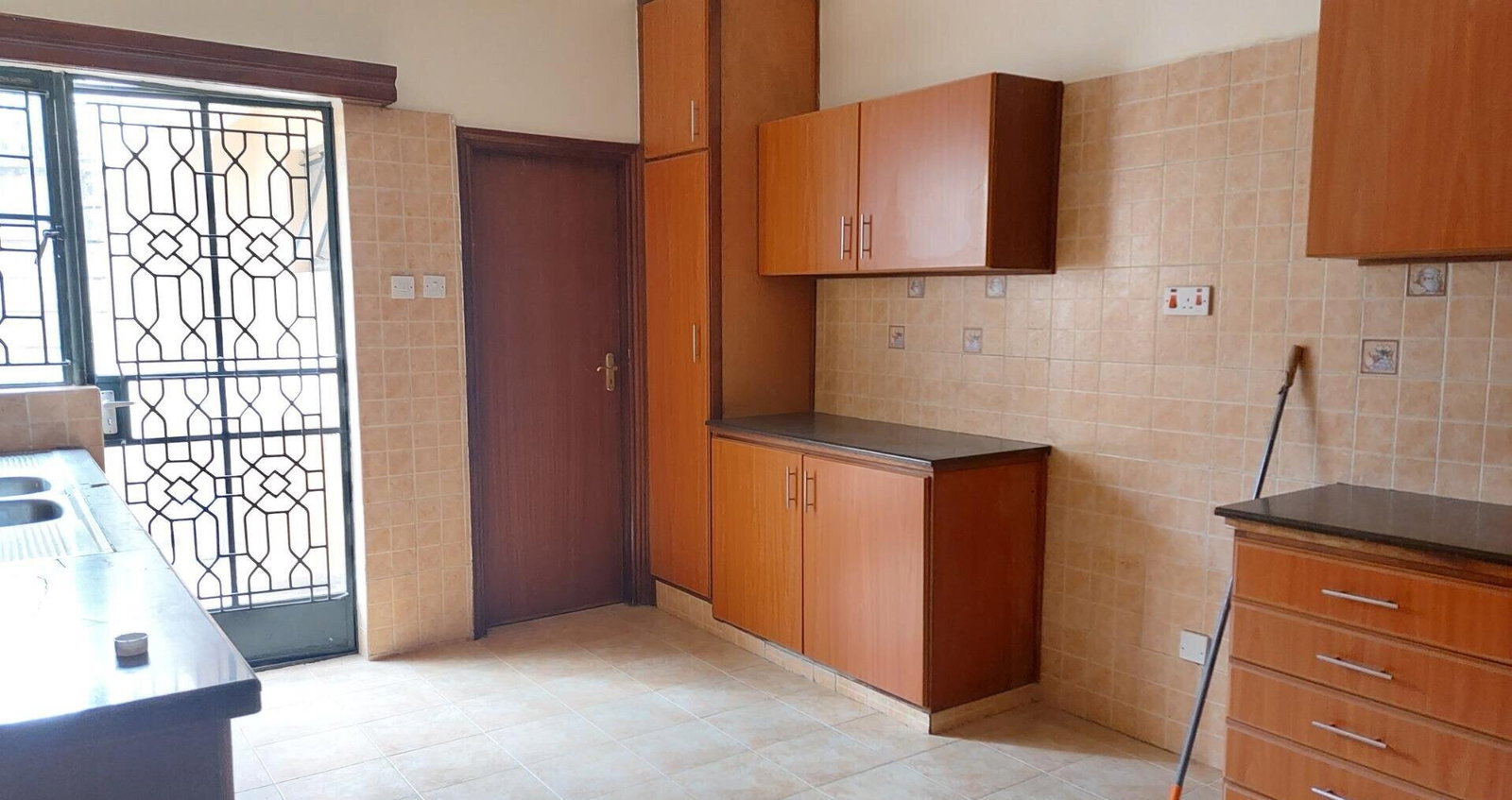 5-Ensuite Villa with DSQ & Pool in Lavington Gated Community