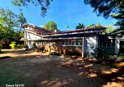 50x100 Plot 4BR Mansion