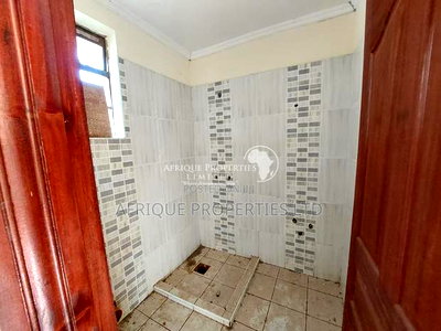 4bdrm Villa in Fourways, Thindigua/Kasarini for sale - Image 11
