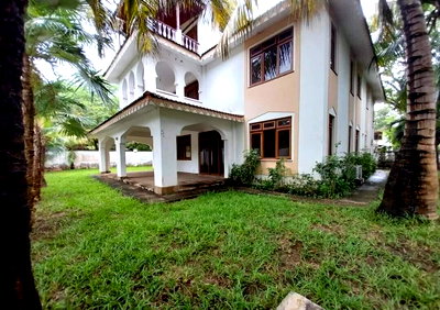 Sustainable 5BR Smart Home with Putting Green - Nyali