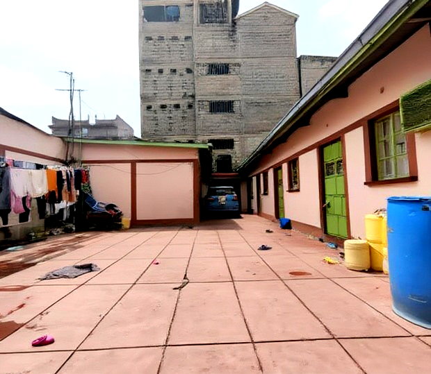 5bdrm Block of Flats in Githurai 45 , Off for sale
