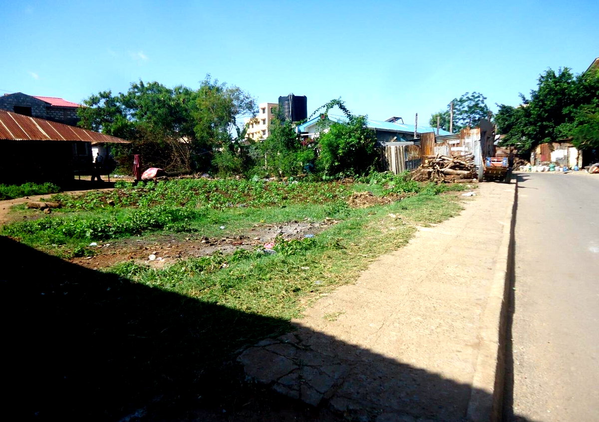 1.5 Acre Bombolulu Plot with Garden