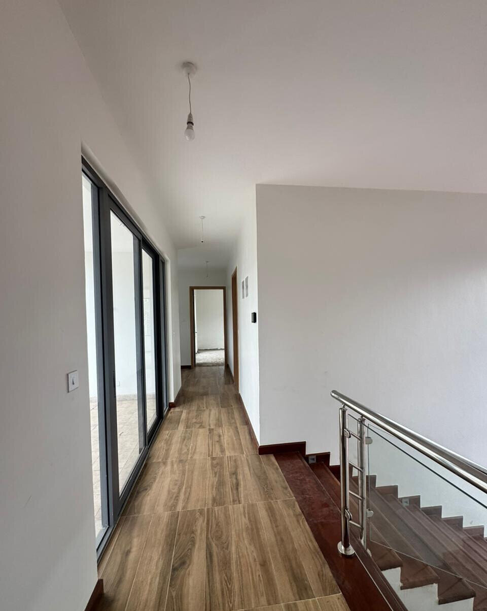 6-Ensuite Townhouse with DSQ & Rooftop Terrace - Lavington