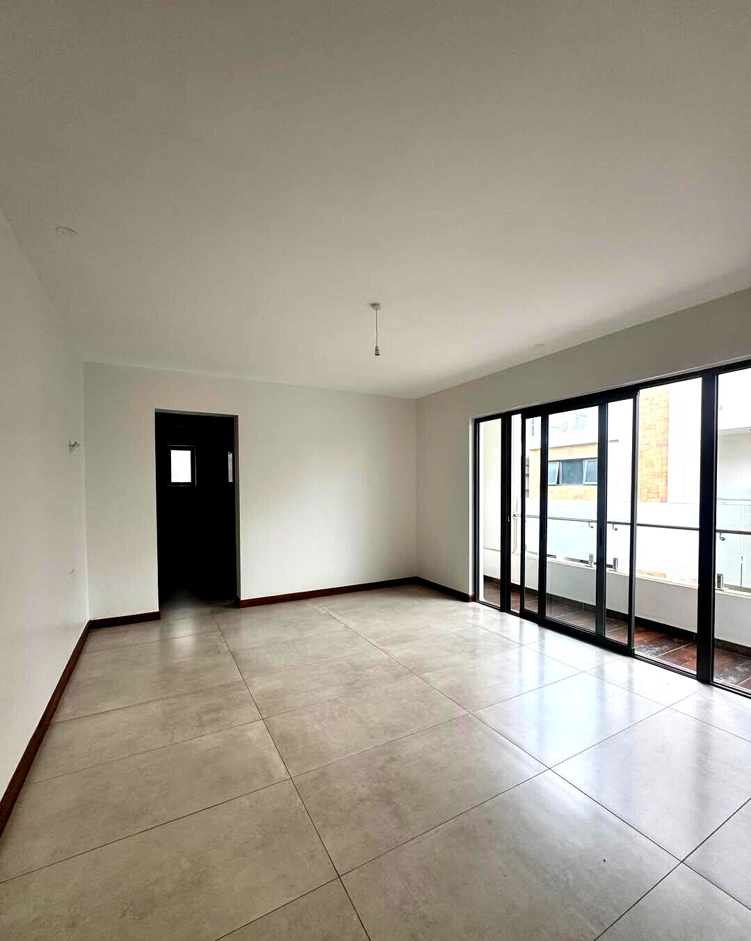 6-Ensuite Townhouse with DSQ & Rooftop Terrace - Lavington
