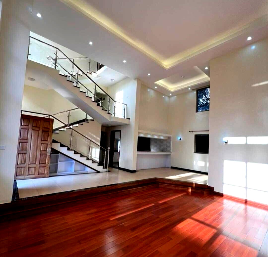 5BR En-Suite Townhouse - Lavington