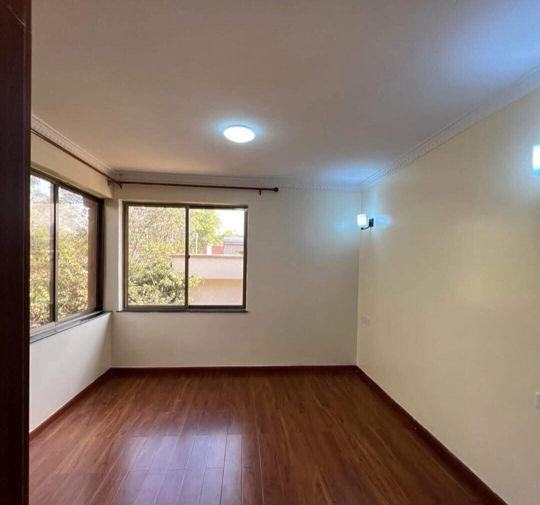 5BR En-Suite Townhouse - Lavington
