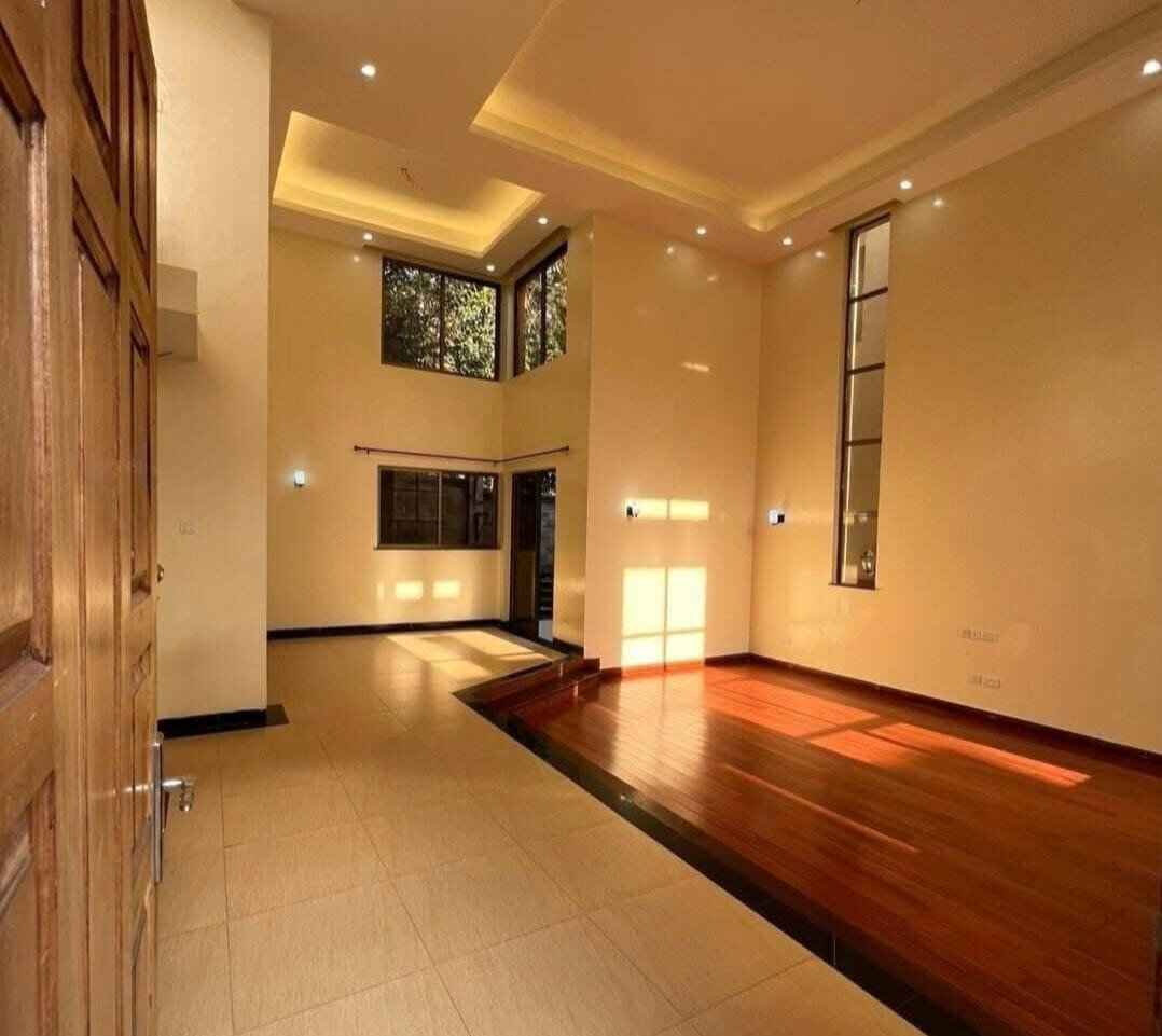 5BR En-Suite Townhouse - Lavington
