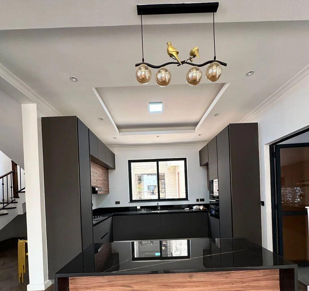 4-Ensuite Townhouse with Rooftop Terrace & High Ceilings - Lavington