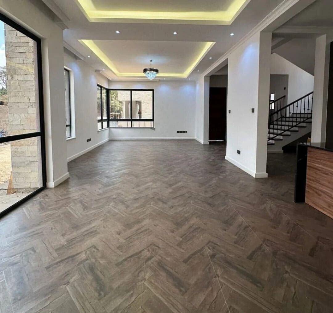 4-Ensuite Townhouse with Rooftop Terrace & High Ceilings - Lavington