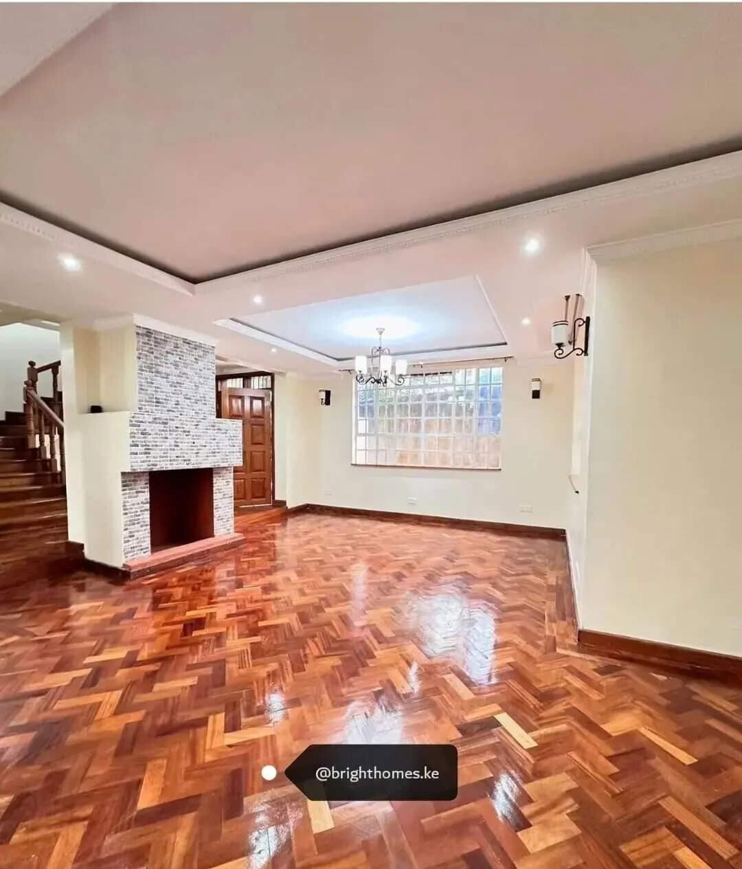 Private Garden Townhouse in Exclusive 3-Unit Gated Court - Lavington
