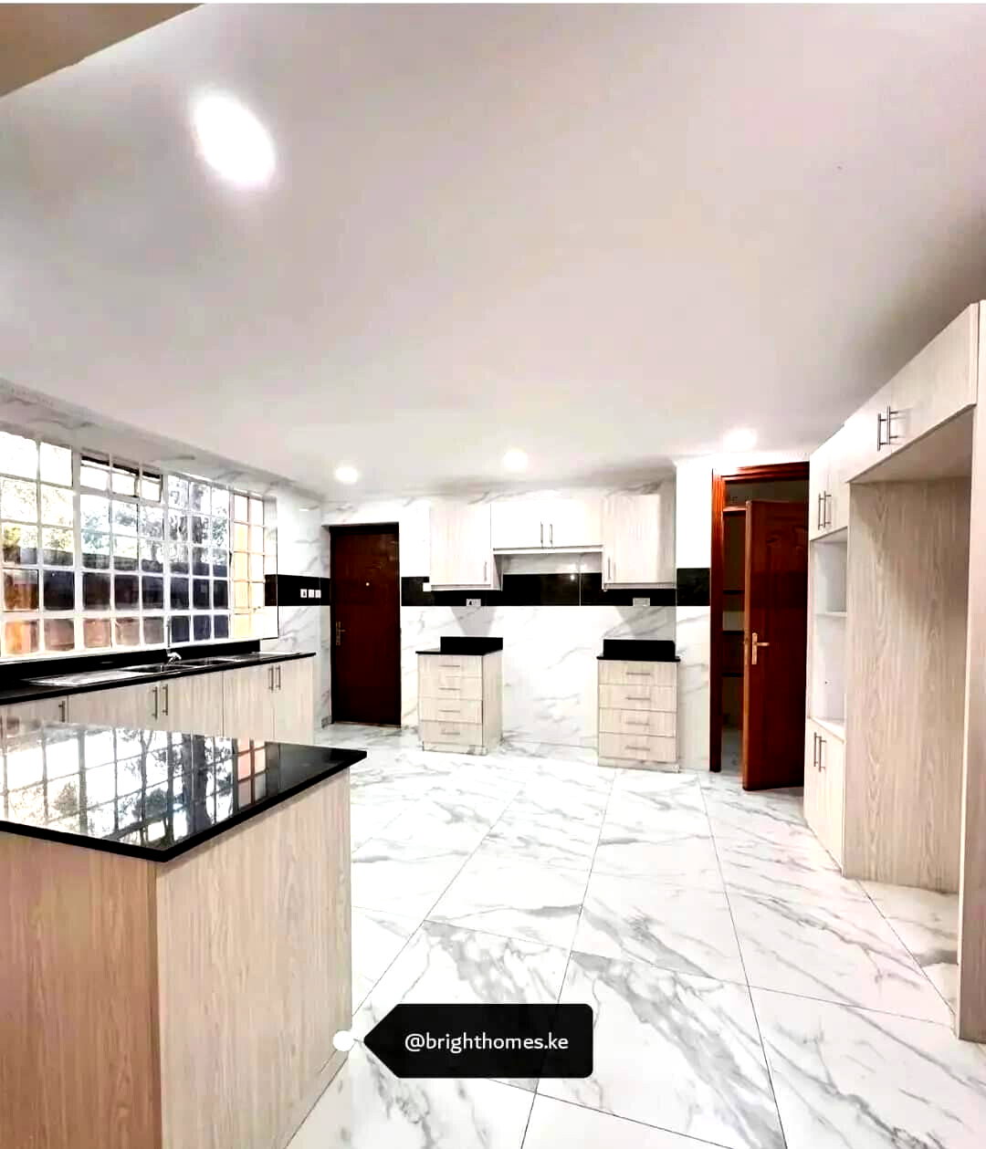 Private Garden Townhouse in Exclusive 3-Unit Gated Court - Lavington