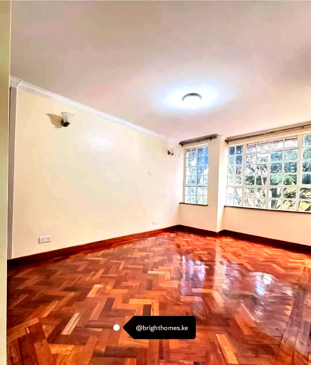 Private Garden Townhouse in Exclusive 3-Unit Gated Court - Lavington