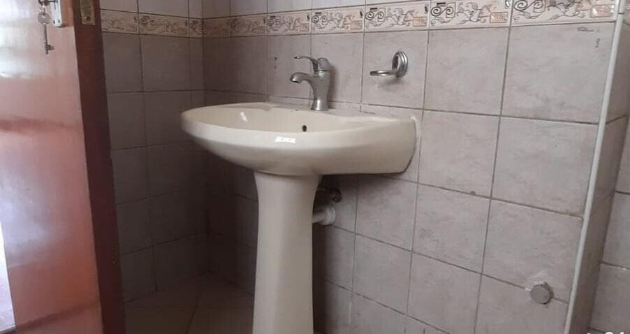 5 En-Suite Townhouse with Sunken Sitting Room - Lavington