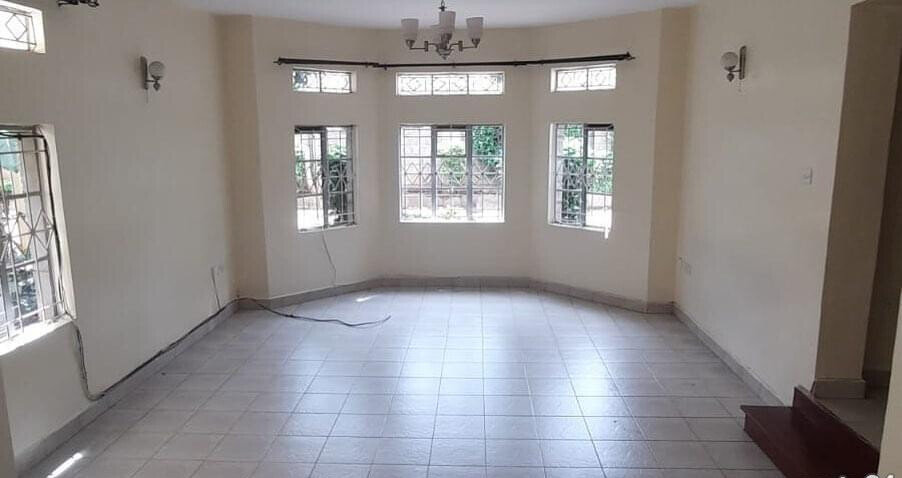 5 En-Suite Townhouse with Sunken Sitting Room - Lavington