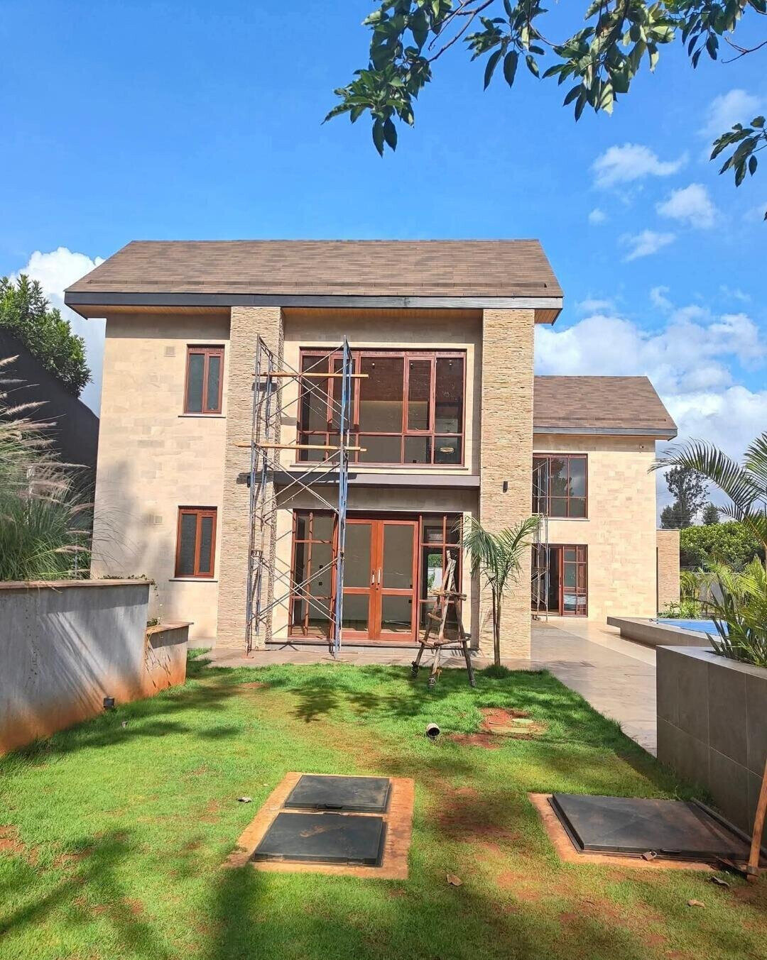 Ambassadorial 5BR Residence with Guest Wing & Pool - Runda Mumwe