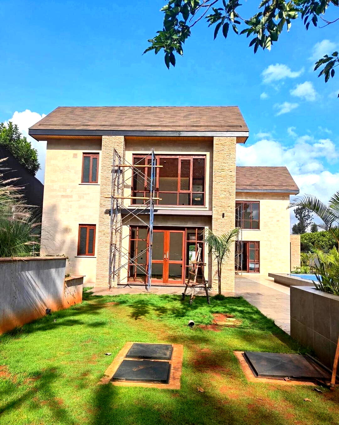 Ambassadorial 5BR Residence with Guest Wing & Pool - Runda Mumwe
