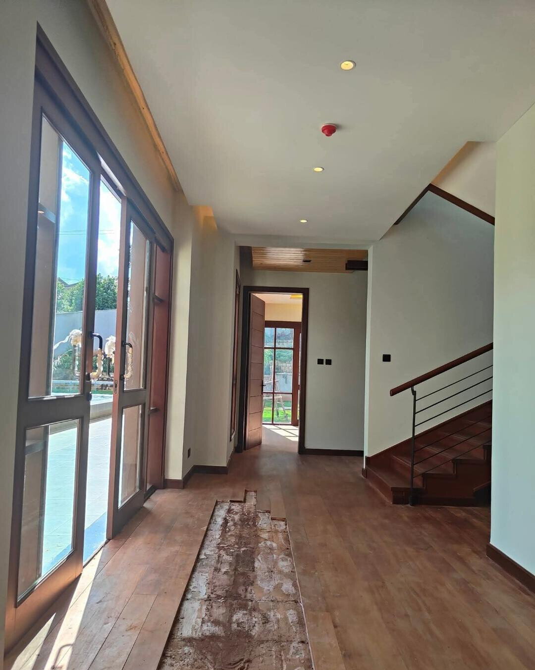 Ambassadorial 5BR Residence with Guest Wing & Pool - Runda Mumwe