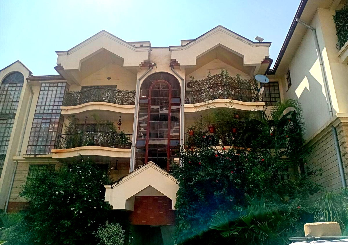 3BR All-Ensuite Townhouse with DSQ – Riverside, Nairobi